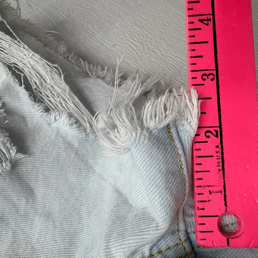 Levis 501 Original High Waisted Distressed Denim‎ Shorts Light Wash Blue W30
